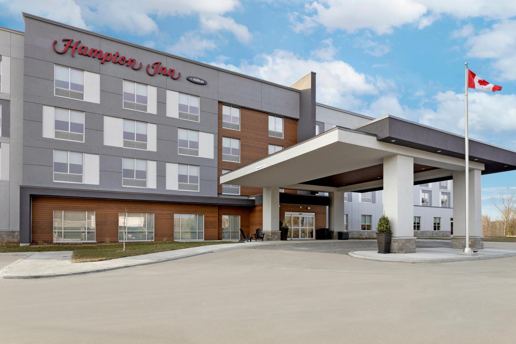 Hampton Inn By Hilton Cornwall Exterior foto